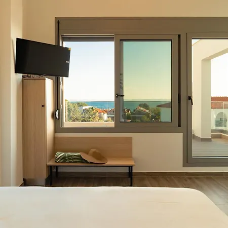 Garden By Paralia Living Otel